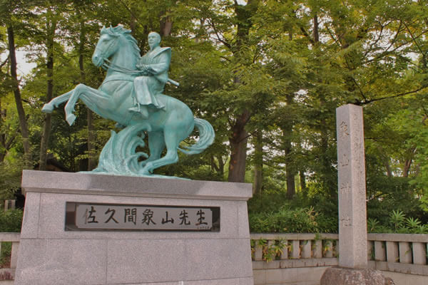 幕末の松代藩士で思想家の佐久間象山を祀った象山神社 | トラベル長野